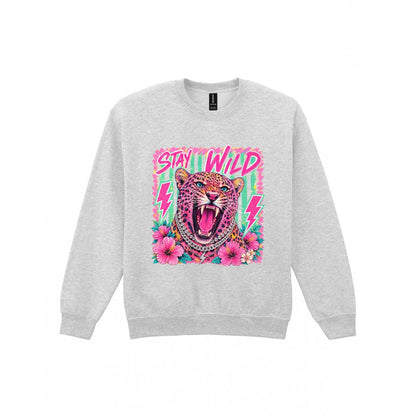 Stay Wild Leopard T-Shirt & Sweatshirt Sweatshirt in Sport Grey